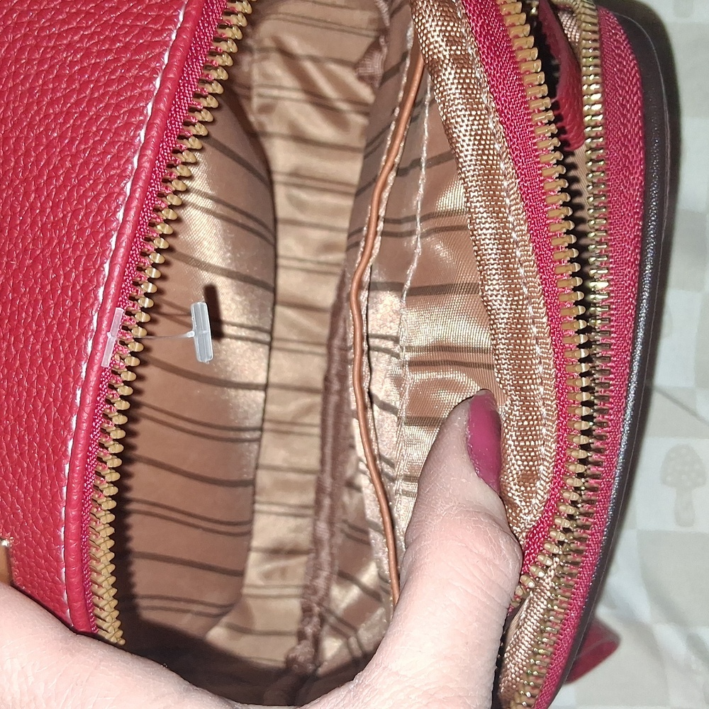 Red Leather Women Bag - Picture 3 of 6